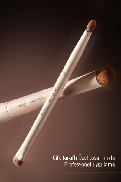 Pastel X Arzu Sabancı Small Duo Brush for Eyeshadow - Pastel (1)